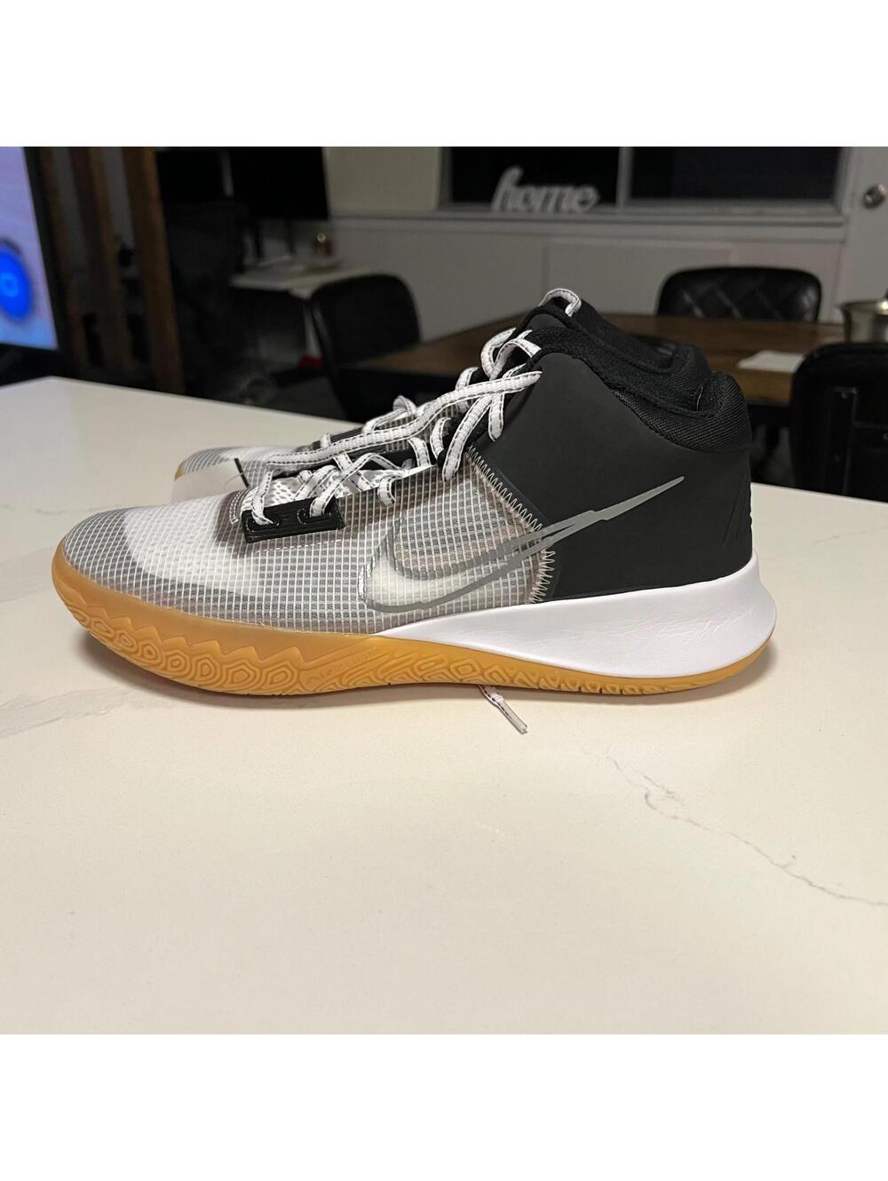Nike Kyrie Flytrap 4 Basketball Black Grey White Gum Brown Mens Size 10.5